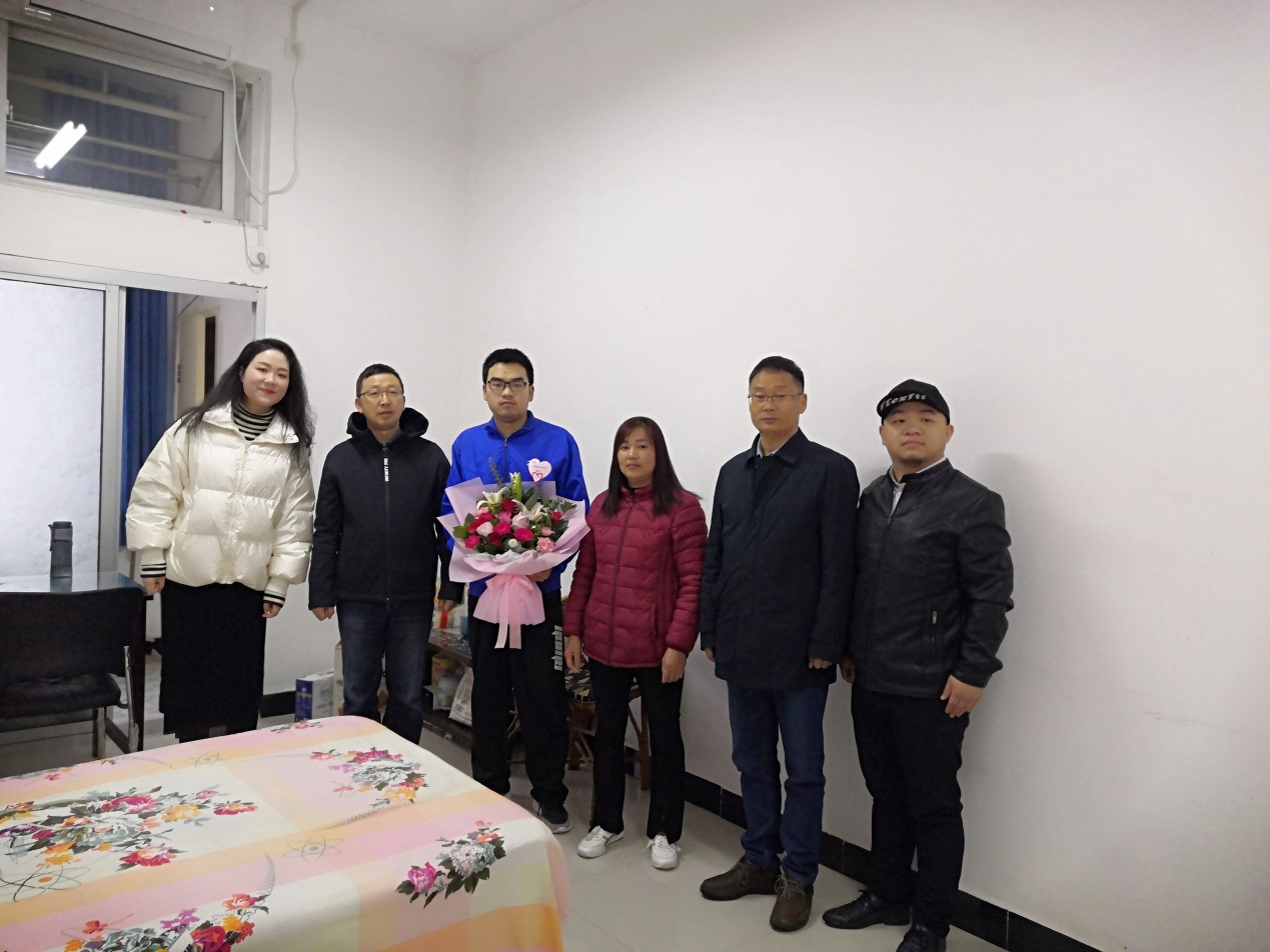 说明: c:\users\admin\desktop\2020级伟德体育工作\20级伟德体育 撰写新闻稿 2020.10.3-\qq图片20201129211247.jpg 说明: c:\users\admin\desktop\2020级伟德体育工作\20级伟德体育 撰写新闻稿 2020.10.3-\qq图片20201129211247.jpg